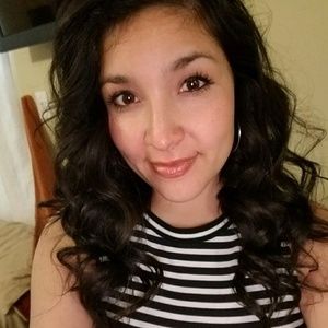 Meet your Posher, Mialma